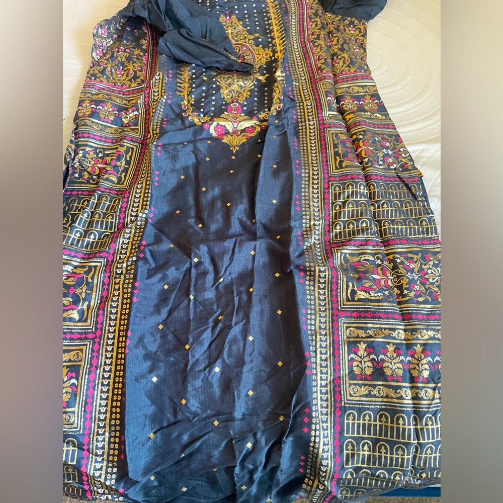 Brand new Aurelia grey with pink gold work